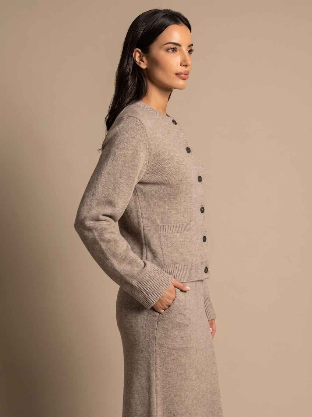 Marie | Veste en mélange de laine pour femmes avec boutons dorés, coupe décontractée