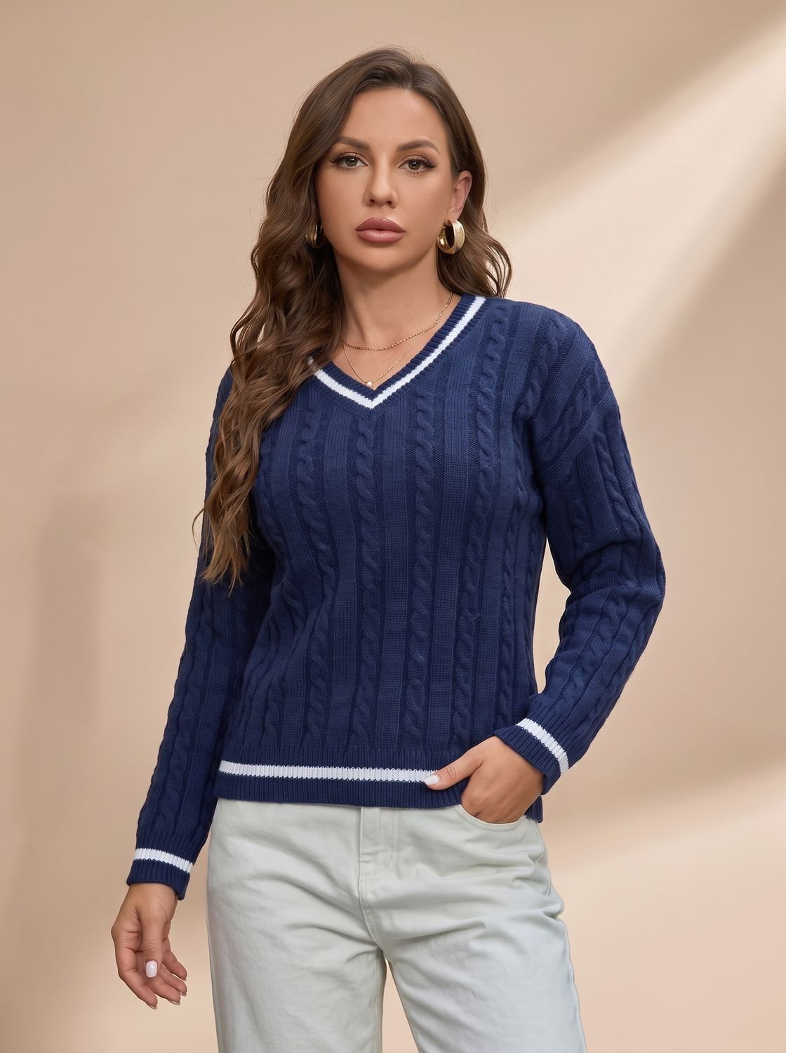 Mia | Pull pour femmes en V avec motif torsadé et détails rayés