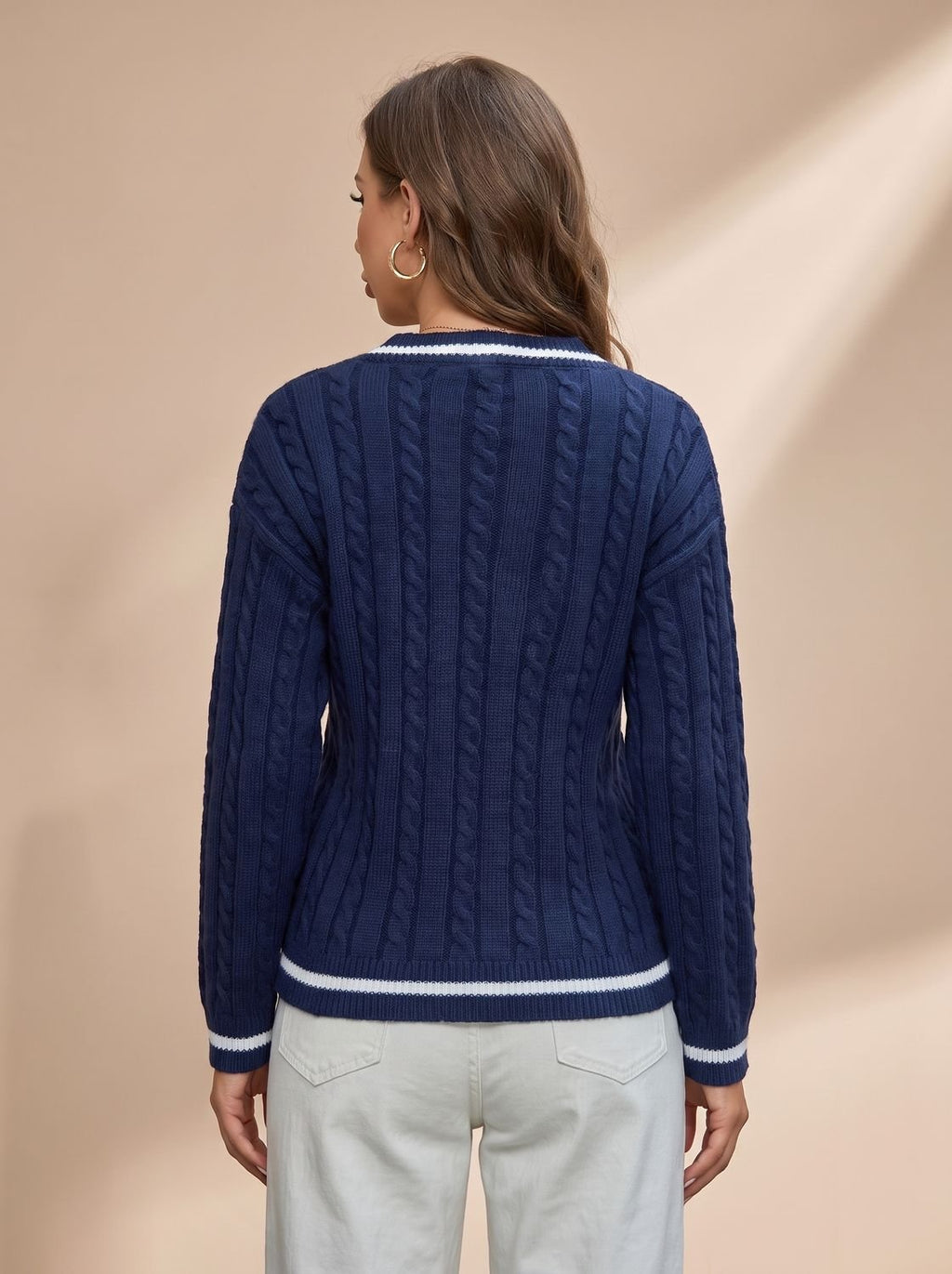 Mia | Pull pour femmes en V avec motif torsadé et détails rayés