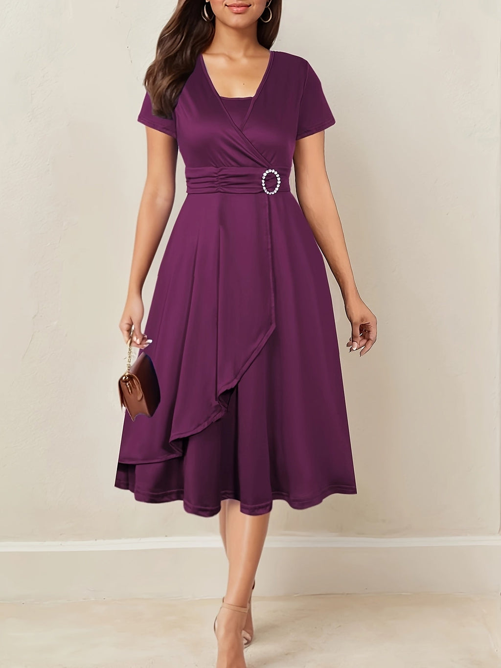 Hilda™ - Robe de soirée élégante avec décolleté en V orné de strass