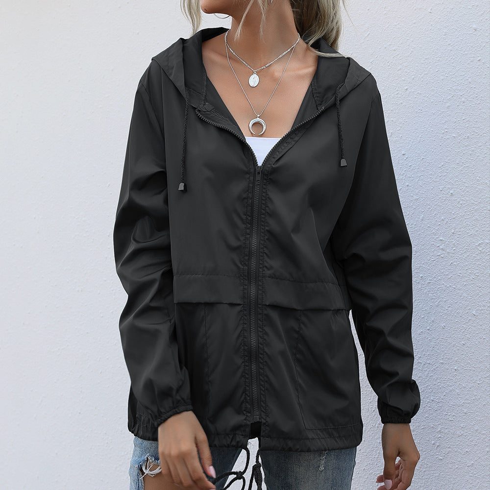 Manteau de pluie pour femmes avec capuche et cordon de serrage