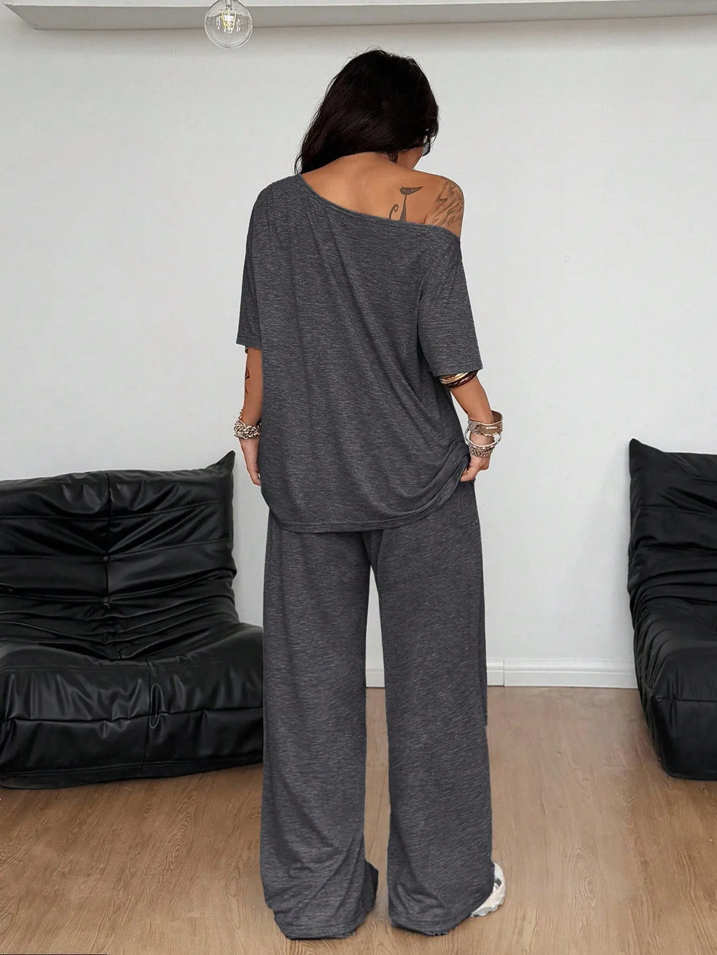 Korinna | Ensemble deux pièces sans épaules avec pantalon large