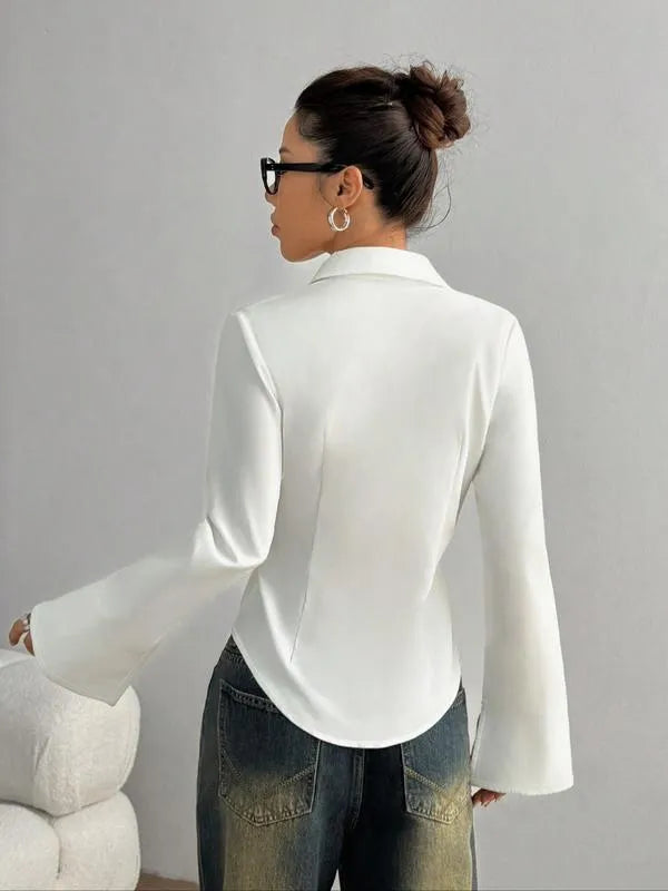 Livessa | Blouse élégante à boutons avec forme cintrée