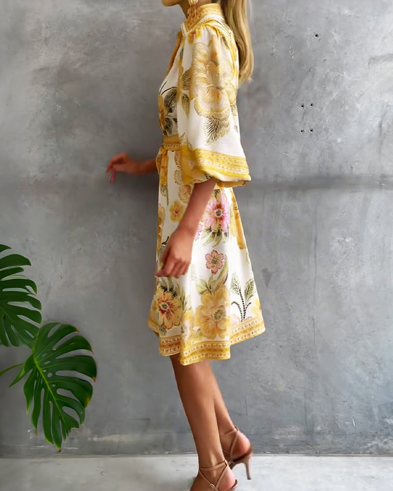 Robe imprimée à col notch et manches en lanterne