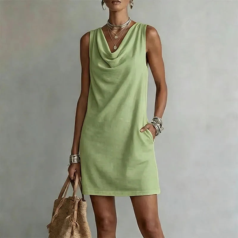 Elanra | Robe ajustée avec décolleté en cascade élégant