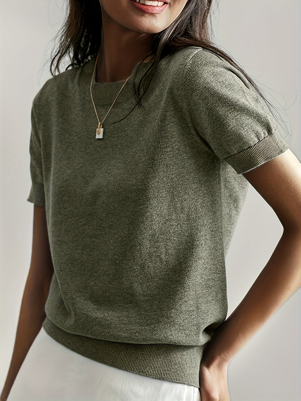 Yvonne - Haut Tricoté Élégant à Col Rond