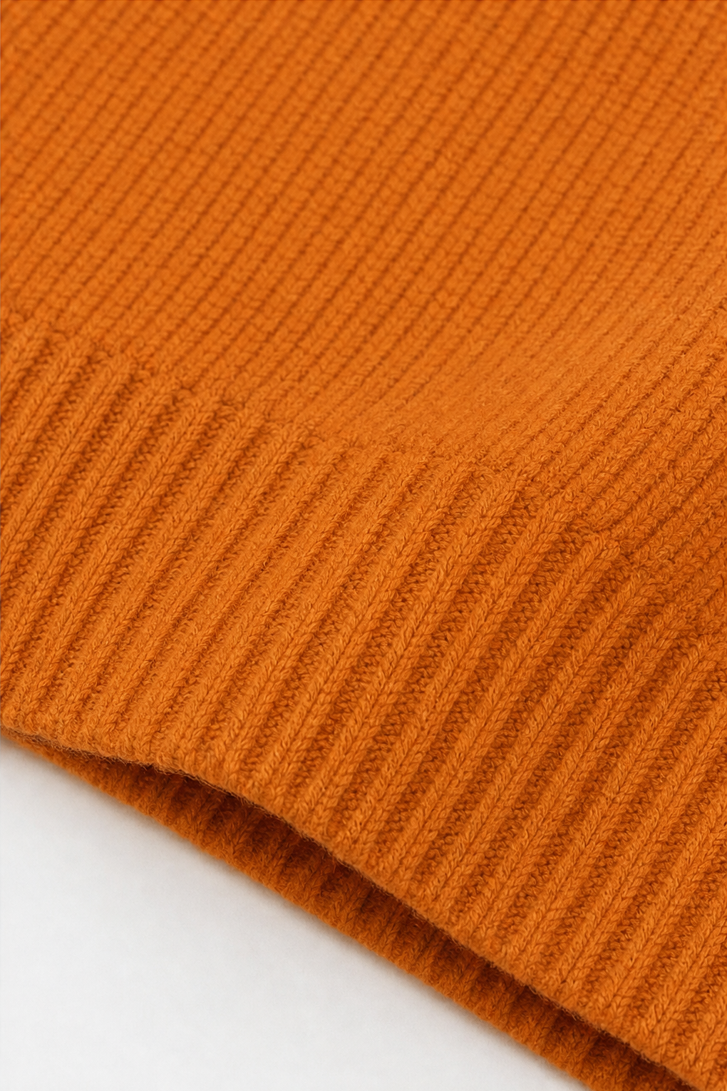Elisa | Pull en maille côtelée moderne et léger avec décolleté en V