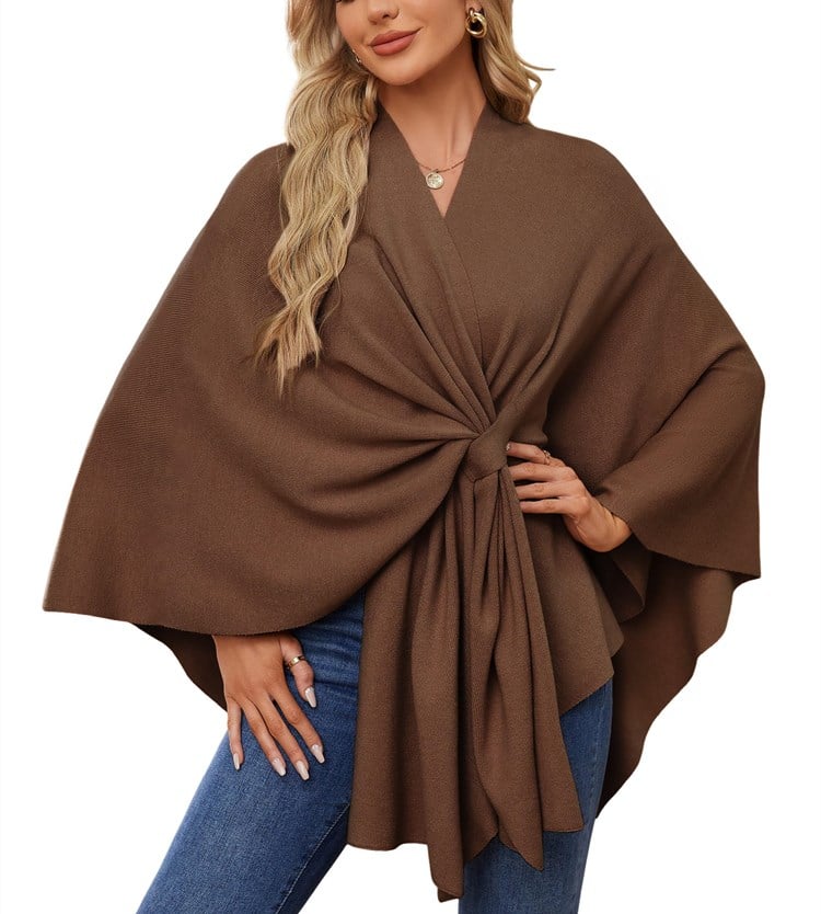Poncho-châle luxueux et élégant pour un style superposé