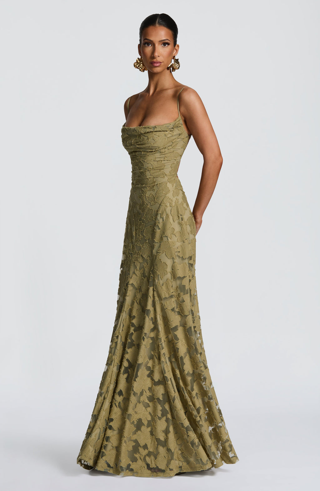 Robe maxi pour femmes avec détail à lacets