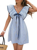 Robe mini rayée pour femmes avec des manches volantées