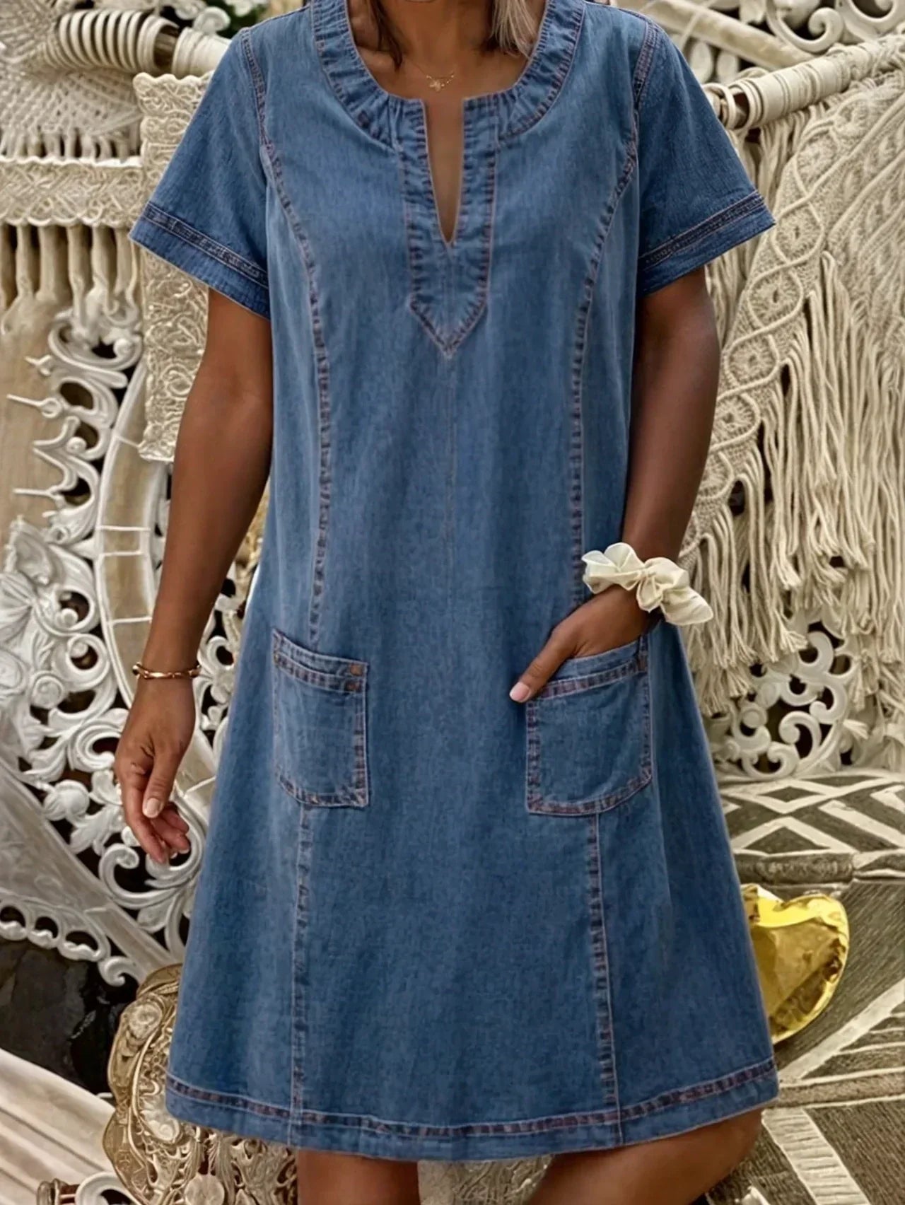 Sofia | Robe femme avec décolleté en V et poches