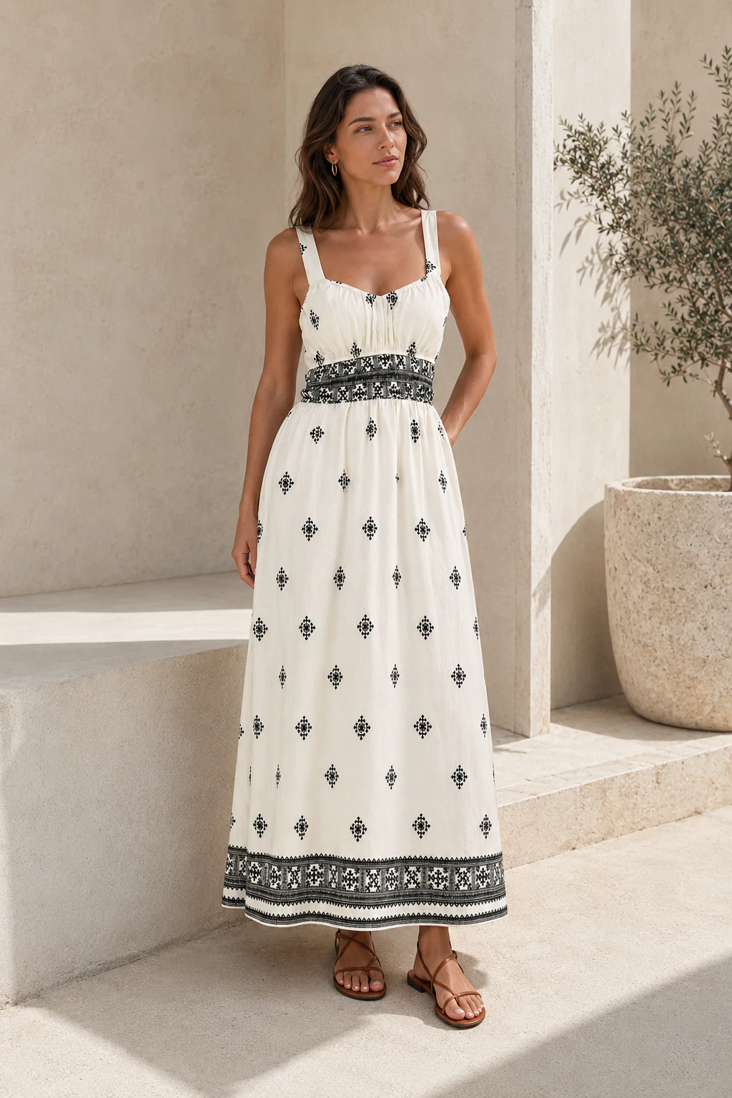 Asedia | Robe maxi sans manches avec taille smockée