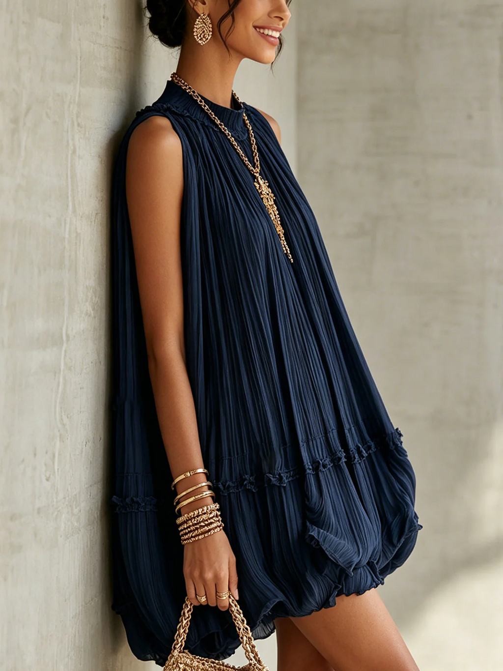 Robe mini à col rond pour femmes avec volants