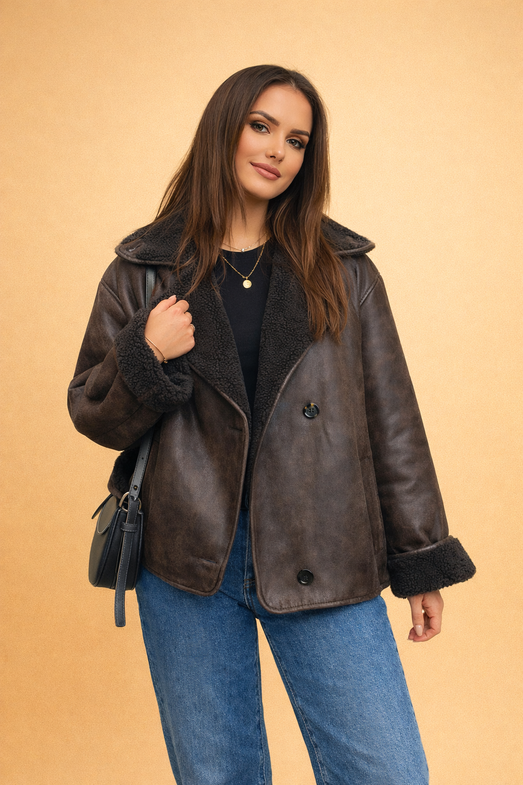 Veste en Fleece Courte pour Femmes avec Grand Col - Texture Polaire Douce