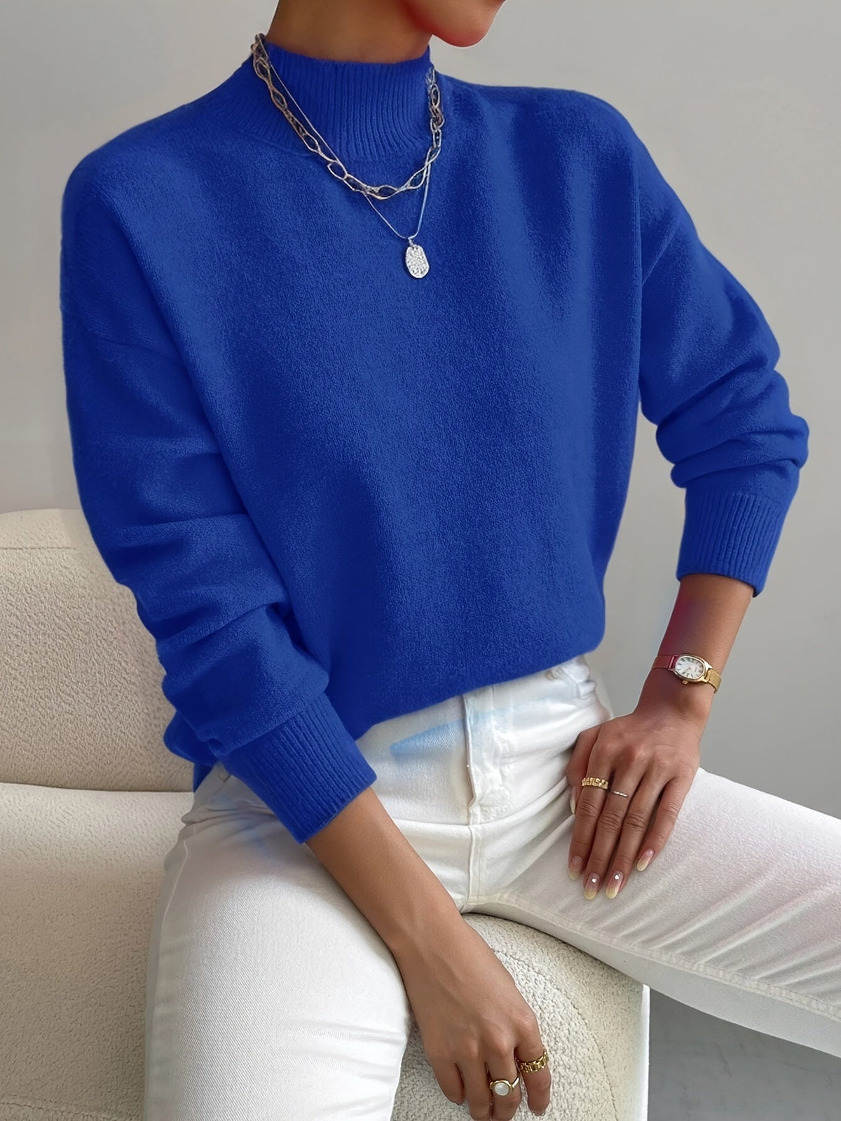 Pull élégant avec découpe ronde – Un indispensable pour le quotidien