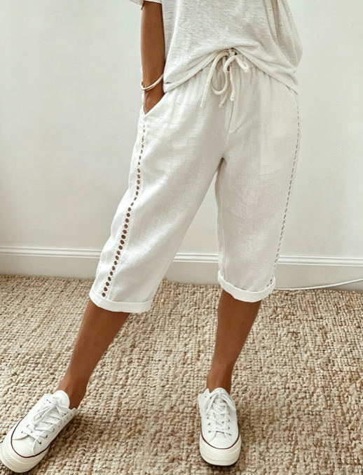 Mariele | Pantalon Capri Femme Aéré avec Détail en Dentelle