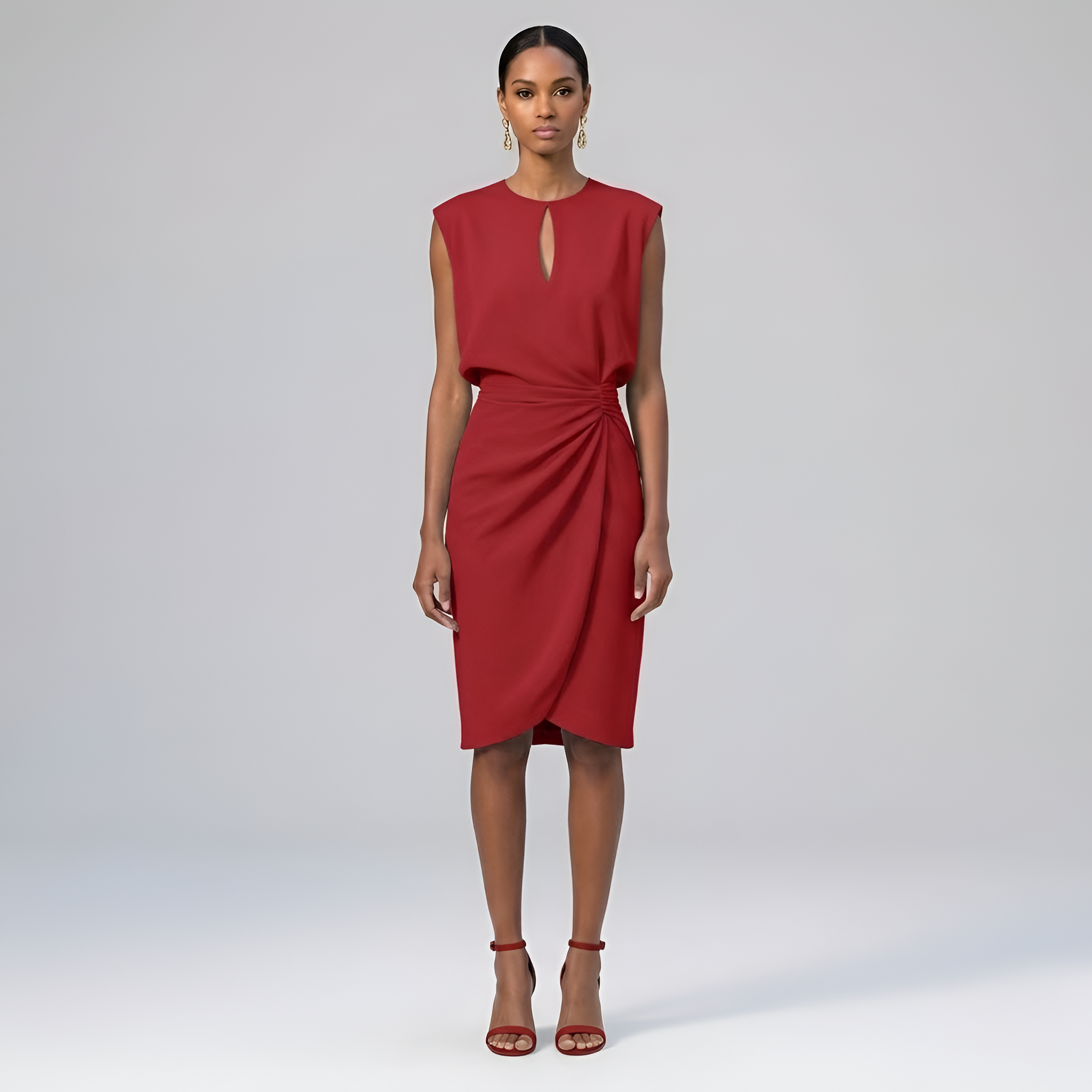 Naomi - Robe midi chic froncée avec encolure en trou de serrure