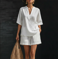 Aaleigha | Ensemble de shorts léger avec blouse à décolleté en V