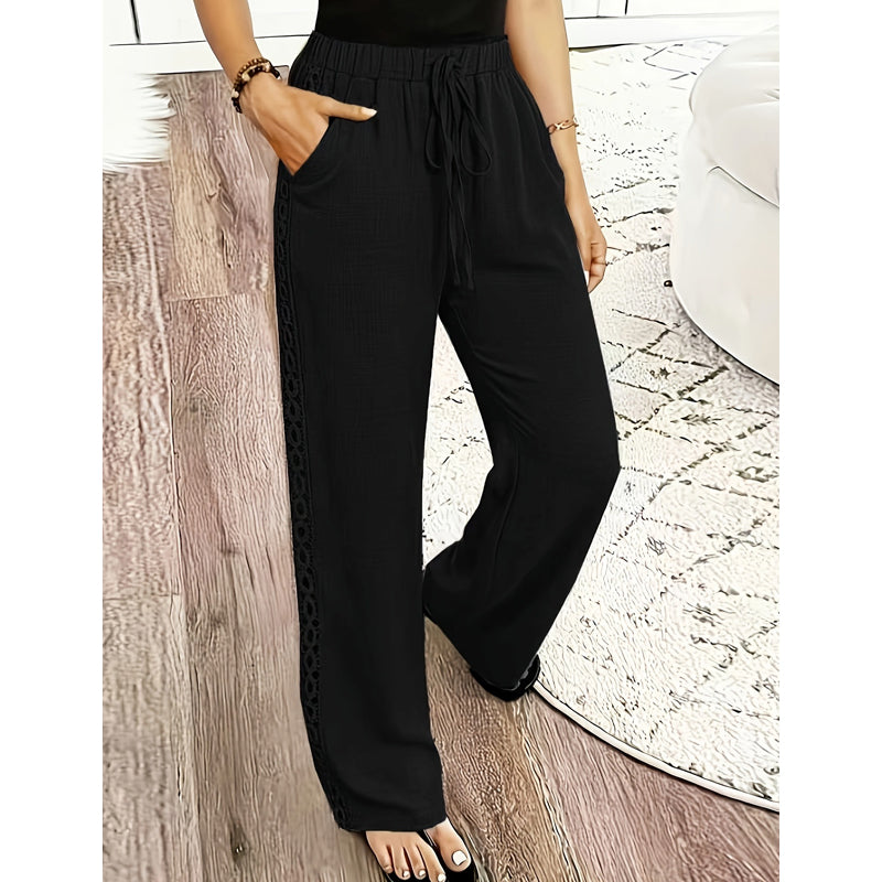 Pantalon femme fluide avec dentelle latérale et cordon