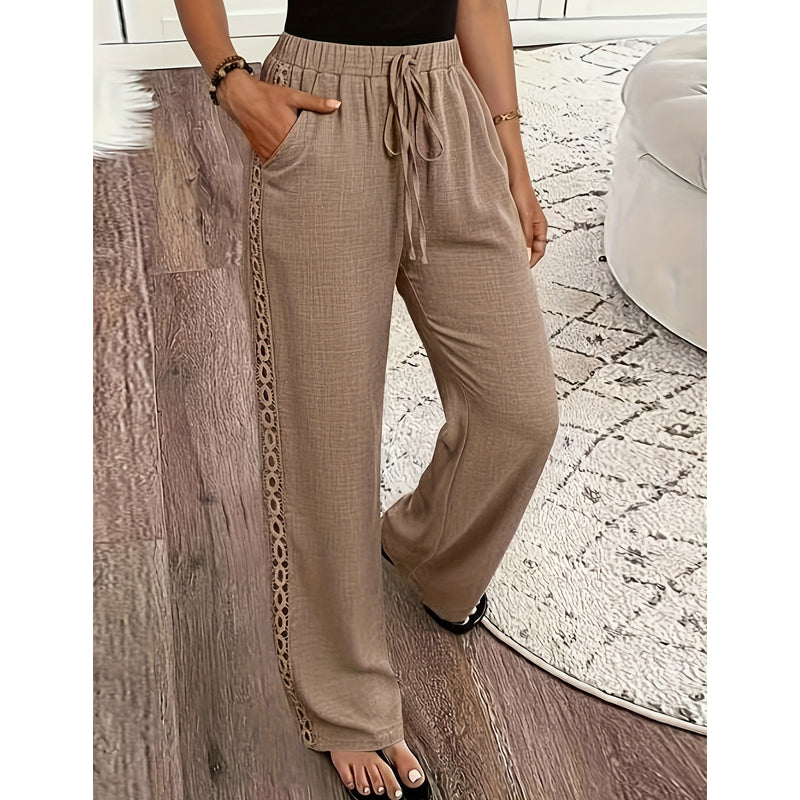 Pantalon femme fluide avec dentelle latérale et cordon