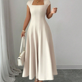 Bethiena | Robe élégante en A avec décolleté carré