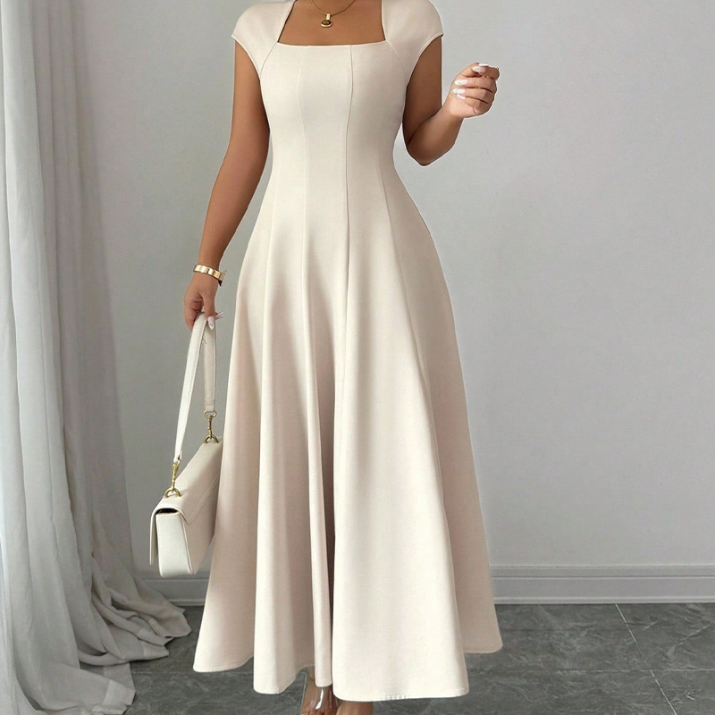 Bethiena | Robe élégante en A avec décolleté carré