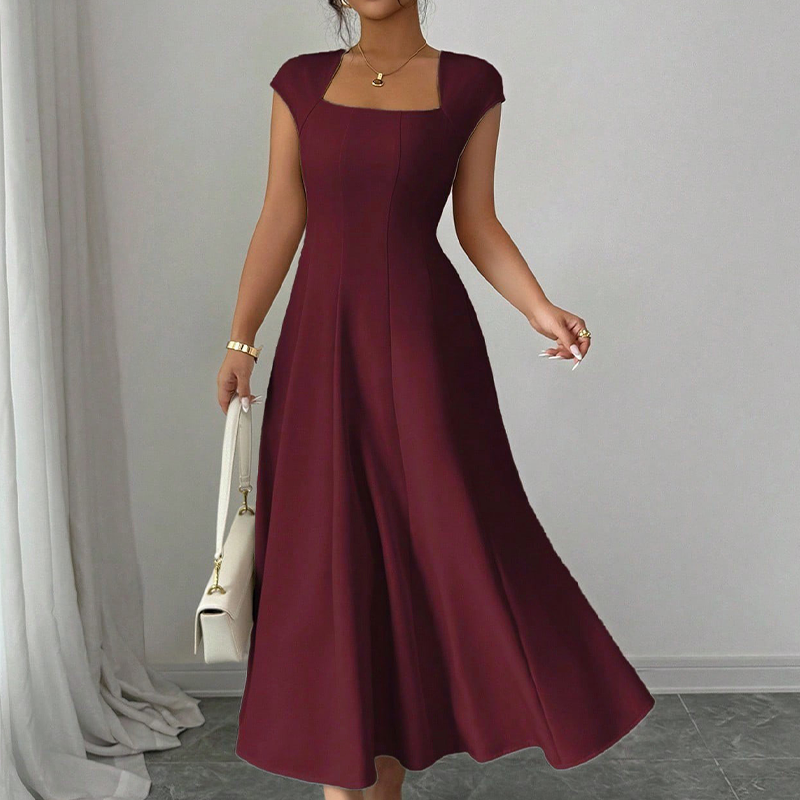Bethiena | Robe élégante en A avec décolleté carré