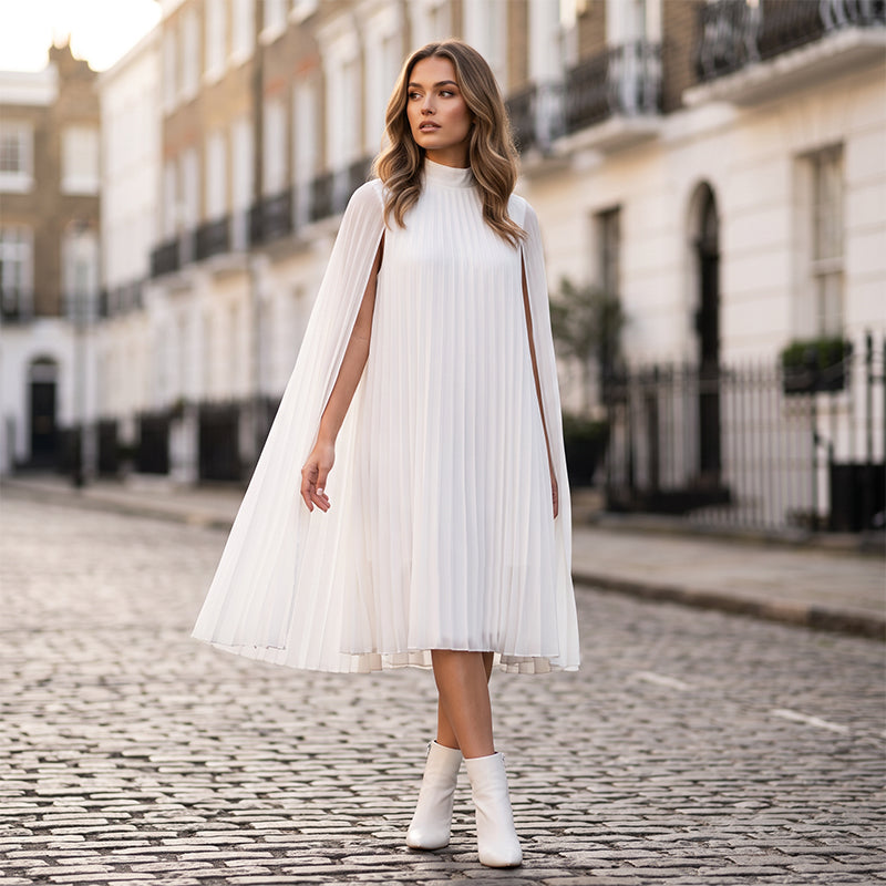 Cyriss | Robe Mini Élégante avec Manches Cape Fluides
