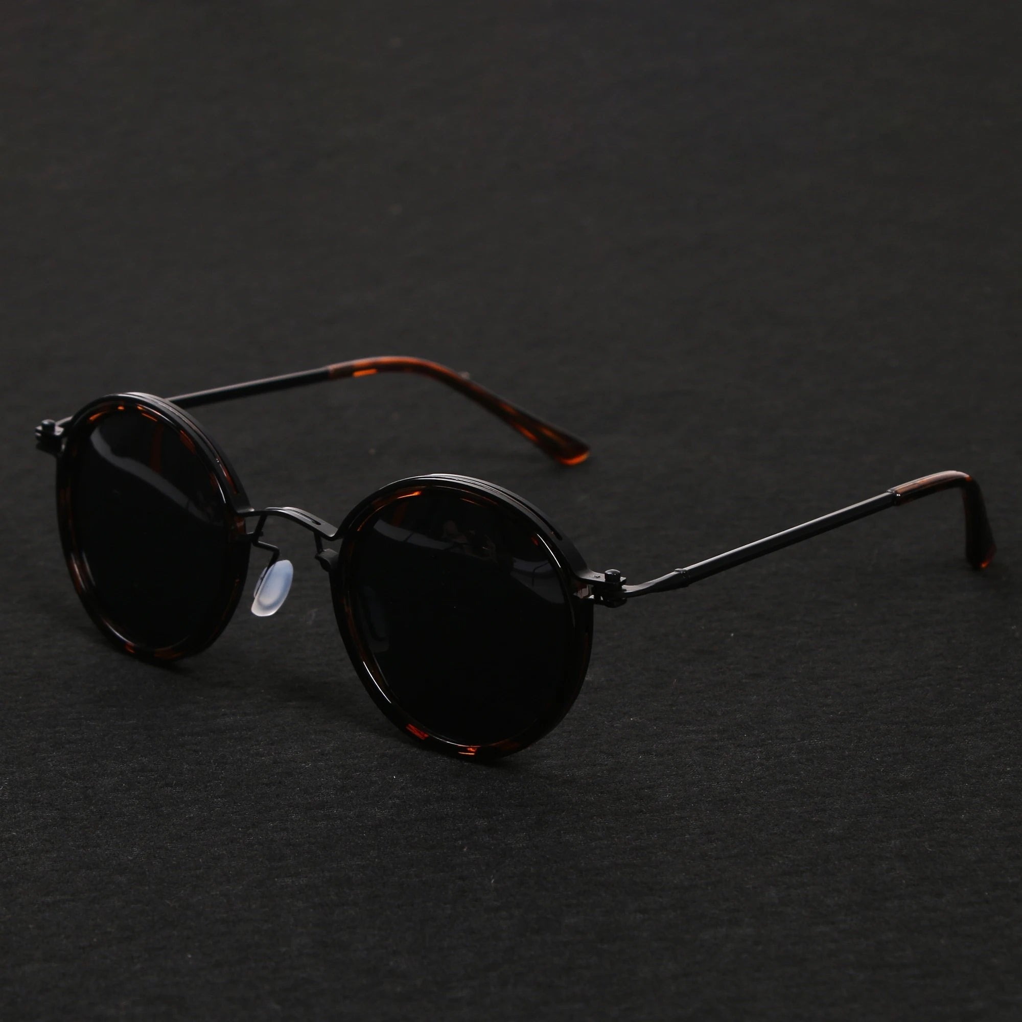 Grace | Lunettes de soleil polarisées à monture ronde avec branches en métal doré