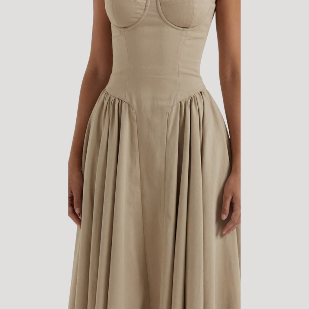 Thessaly | Robe Midi à Encolure Coeur pour Femmes