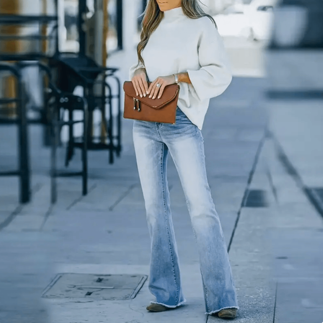 Jeans Flare Clairs avec Taille Haute – La Féminité Rencontre le Style