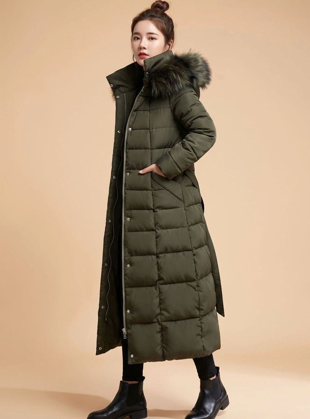 Emilia | Manteau d'hiver femme long matelassé avec capuche et bordure en fausse fourrure