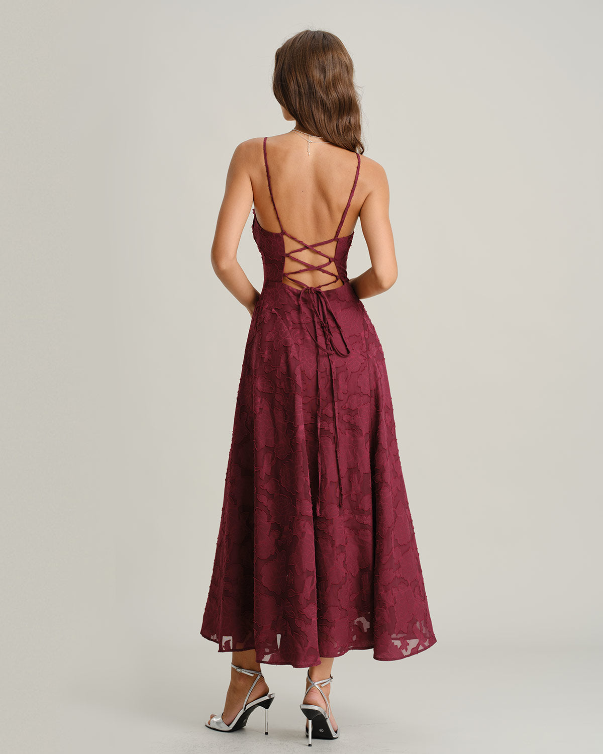 Rosevelle | Robe maxi en jacquard pour femmes avec fines bretelles