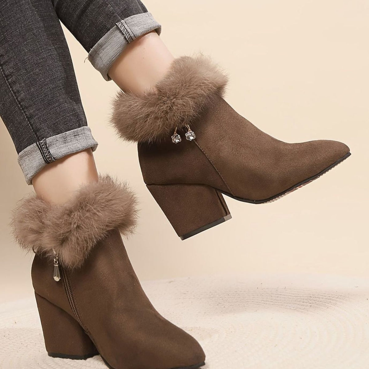Madison | Bottes Noires pour Femmes avec Fourrure, Talon Bloc et Bout Pointu