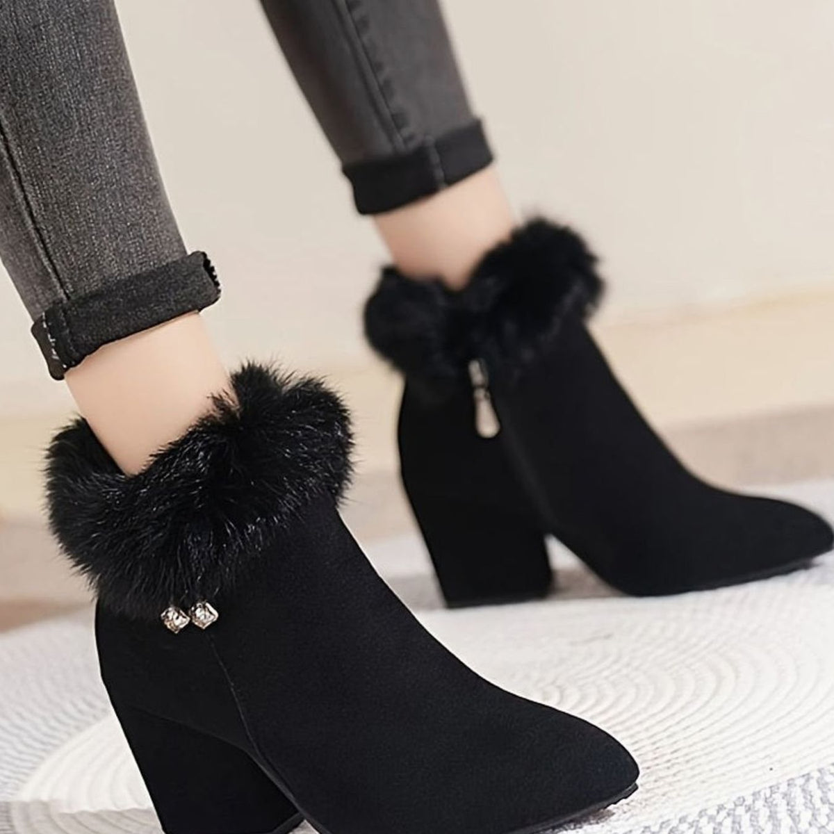 Madison | Bottes Noires pour Femmes avec Fourrure, Talon Bloc et Bout Pointu