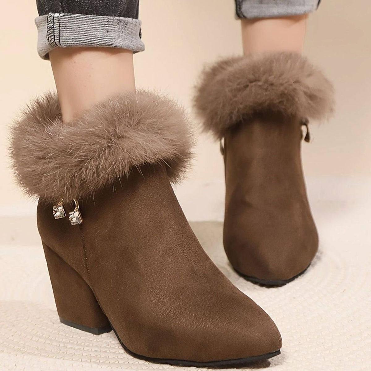 Madison | Bottes Noires pour Femmes avec Fourrure, Talon Bloc et Bout Pointu