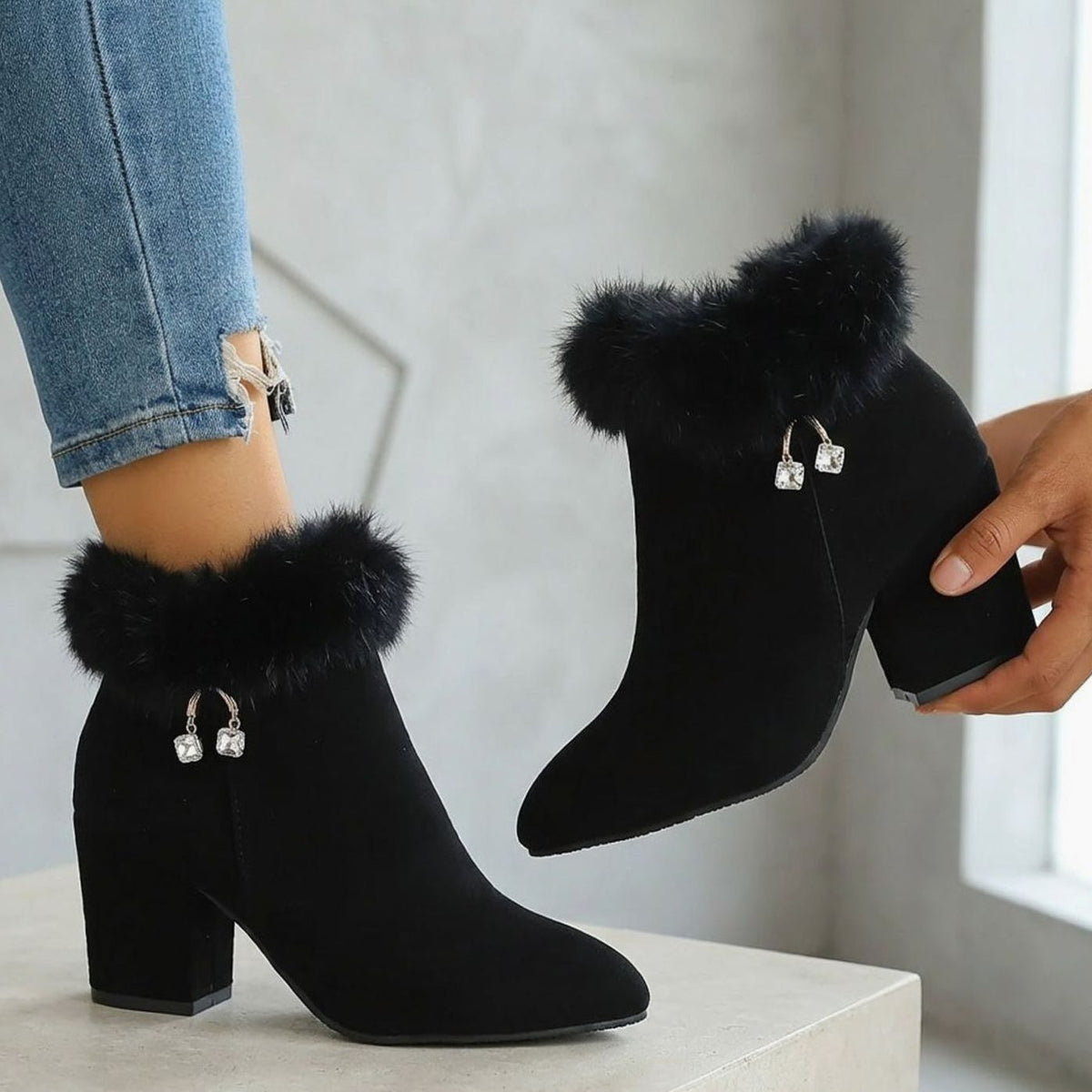 Madison | Bottes Noires pour Femmes avec Fourrure, Talon Bloc et Bout Pointu
