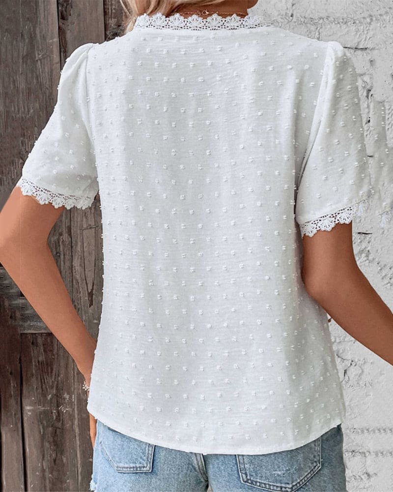 Eleanor | Blouse en dentelle à pois suisses pour femmes, coupe bohème, décolleté en V