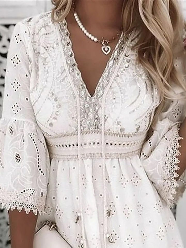 Scarlett | Robe Mini Boho Femme Décolleté en V Manches Évasées en Dentelle Brodée