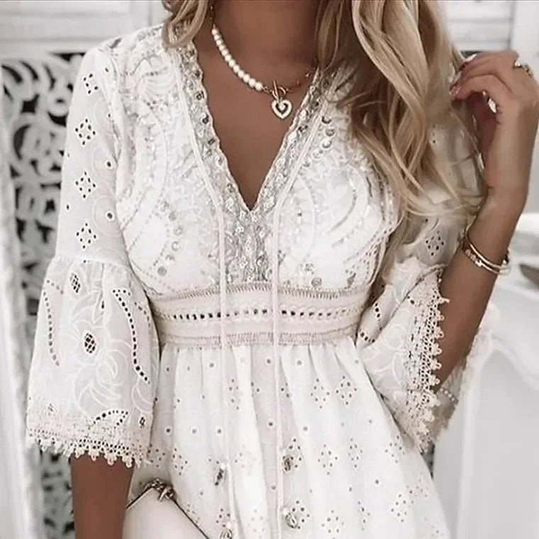 Scarlett | Robe Mini Boho Femme Décolleté en V Manches Évasées en Dentelle Brodée