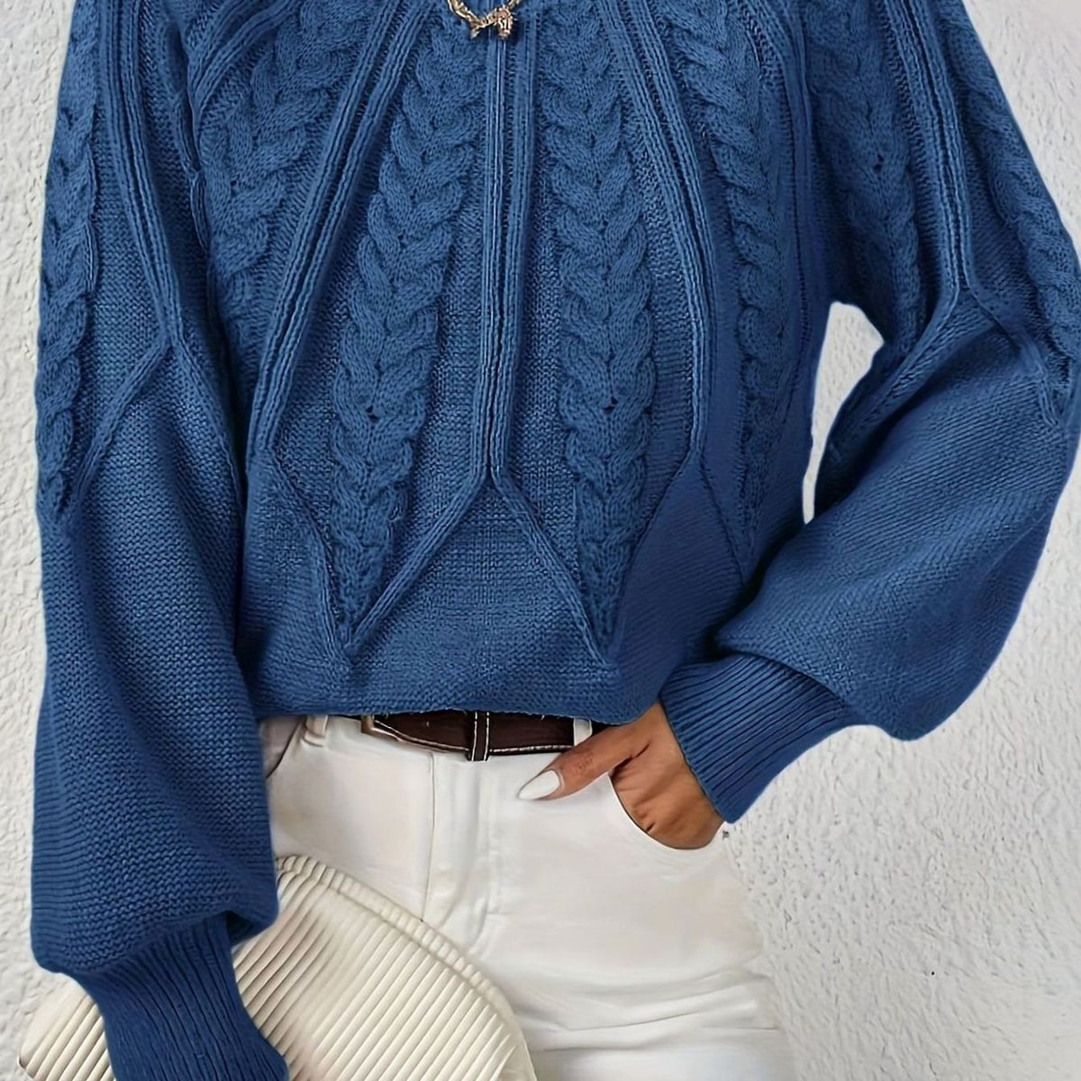 Scarlett | Pull à col rond en tricot à torsades pour femmes