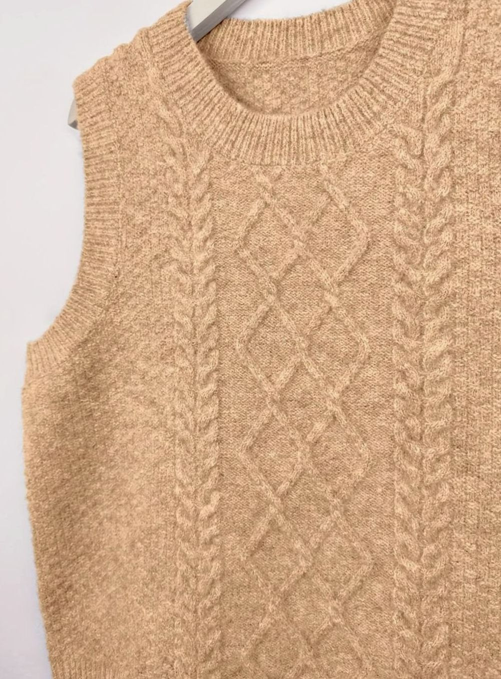 Pénélope | Gilet sans manches en tricot à torsades pour femmes, col rond