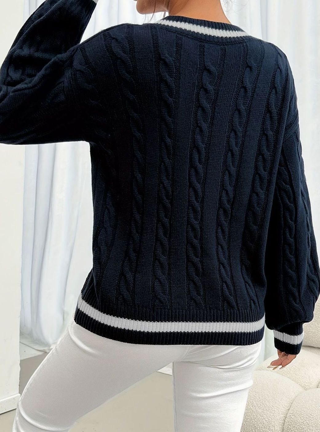 Sophia | Pull à col en V en maille torsadée pour femmes