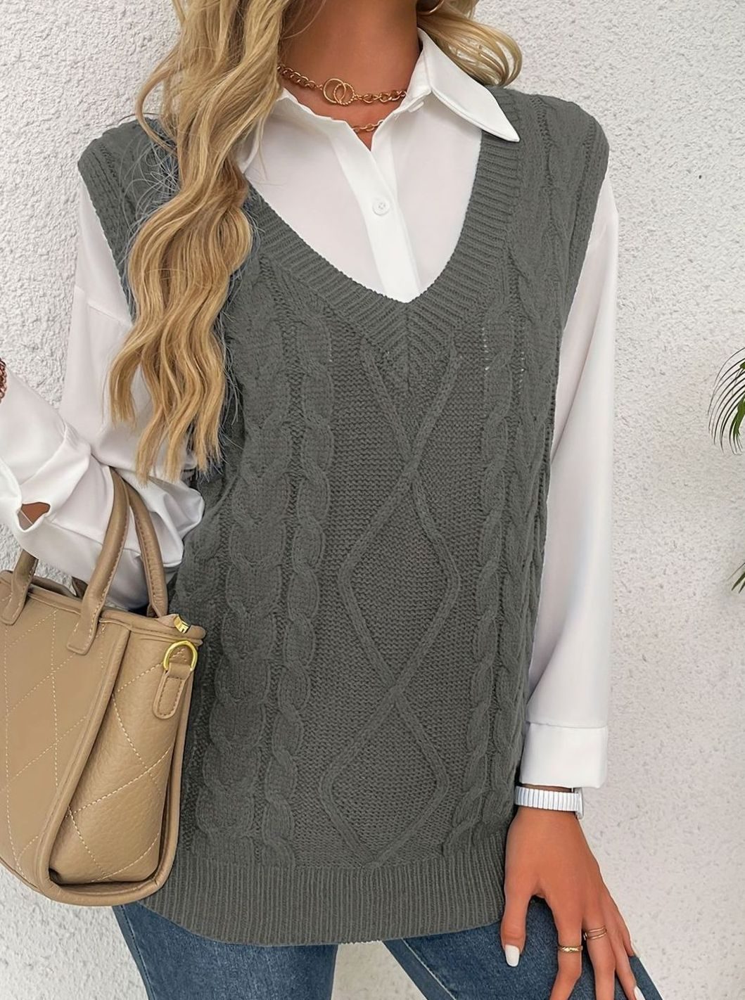 Camila | Gilet en maille torsadée pour femmes, décolleté en V, coupe décontractée
