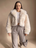 Charlotte | Manteau court en fausse fourrure pour femmes, à manches oversized et devant ouvert