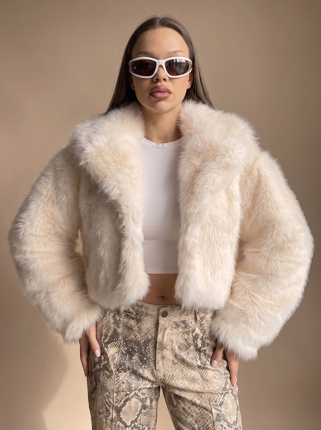 Charlotte | Manteau court en fausse fourrure pour femmes, à manches oversized et devant ouvert