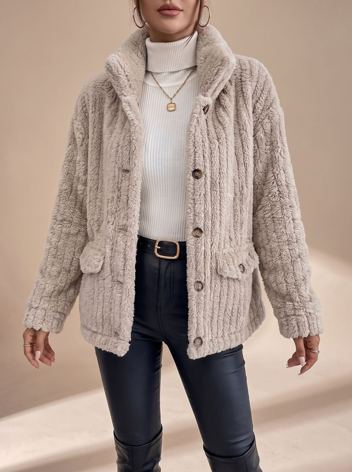 Victoria | Manteau en fausse fourrure pour femmes, veste en polaire teddy à boutons avec poches