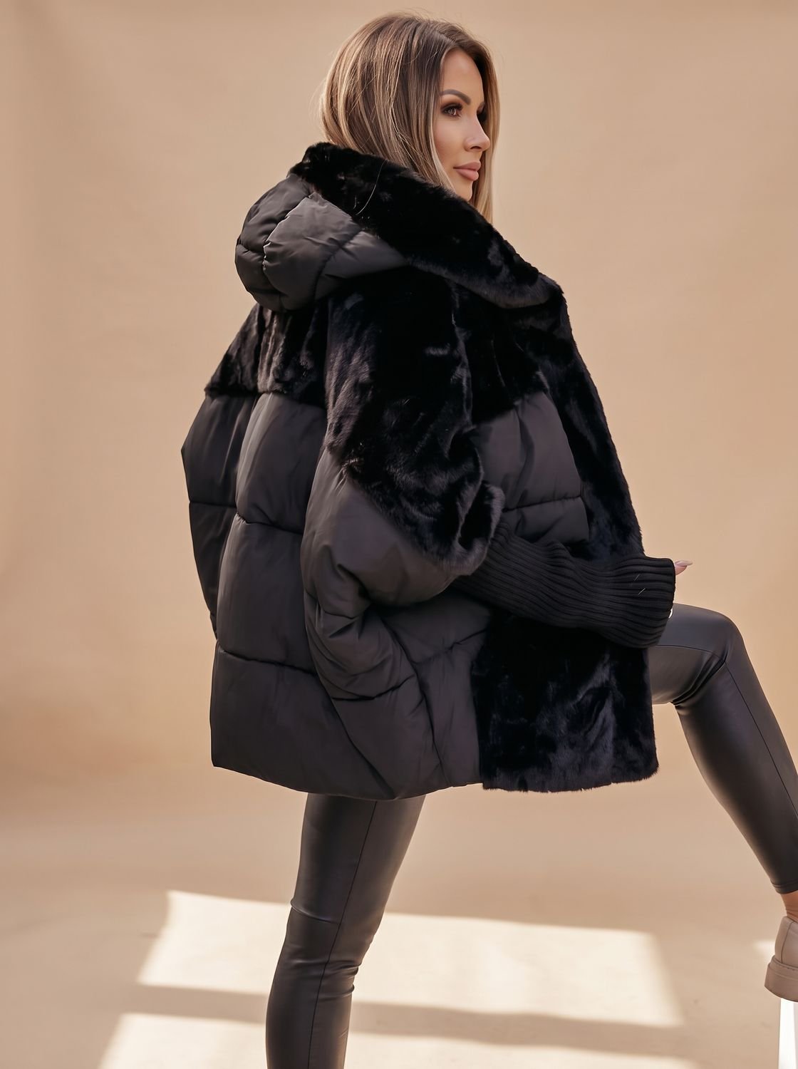 Victoria | Manteau à capuche en fausse fourrure matelassé pour femmes