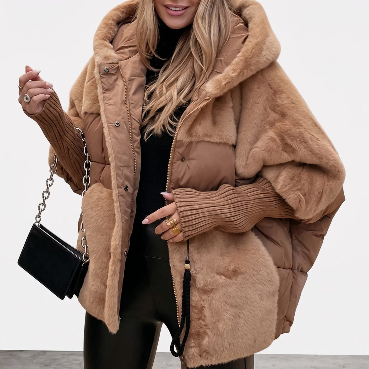 Victoria | Manteau à capuche en fausse fourrure matelassé pour femmes