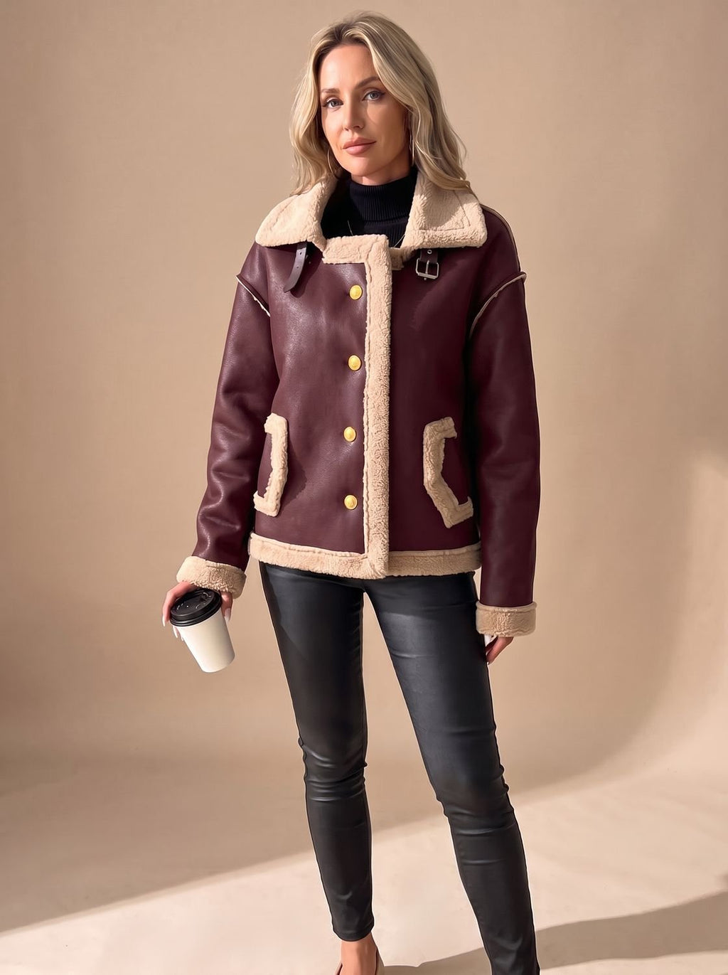Victoria | Veste aviateur en simili cuir pour femmes, doublée en sherpa, à boutons